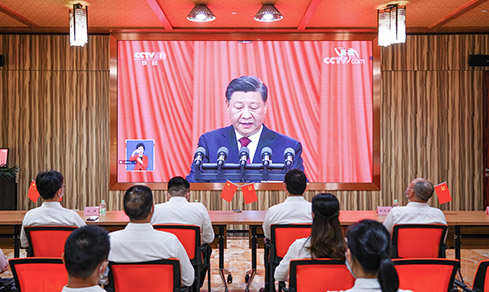 ������ͬ���� ����ǰ��ױ  <br>������Ա�����տ���ʮ��Ļʢ��